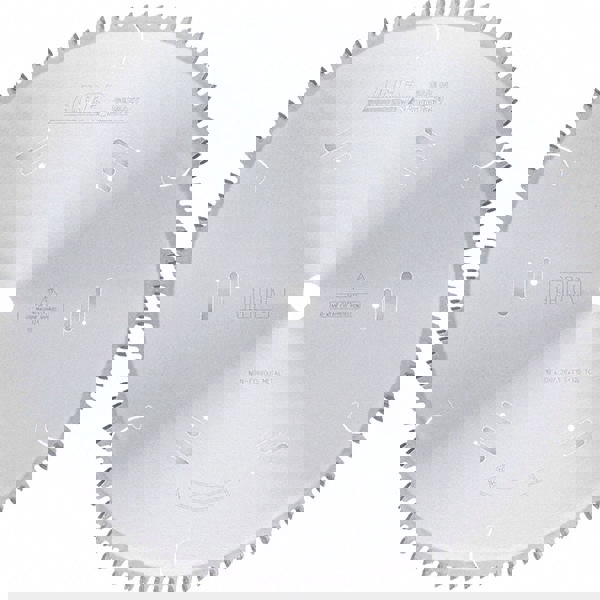 Wet & Dry Cut Saw Blade: 18